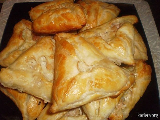 Курник из слоеного теста из курицы с картофелем пошаговый рецепт с Курник из слоеного теста из курицы с картофелем пошаговый рецепт с