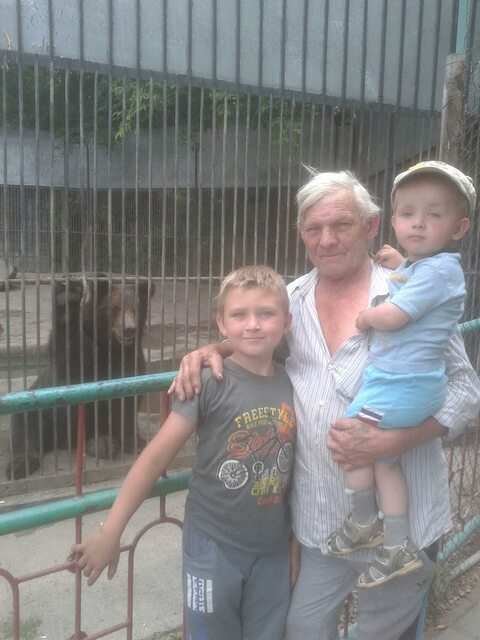 Сергей с внуками