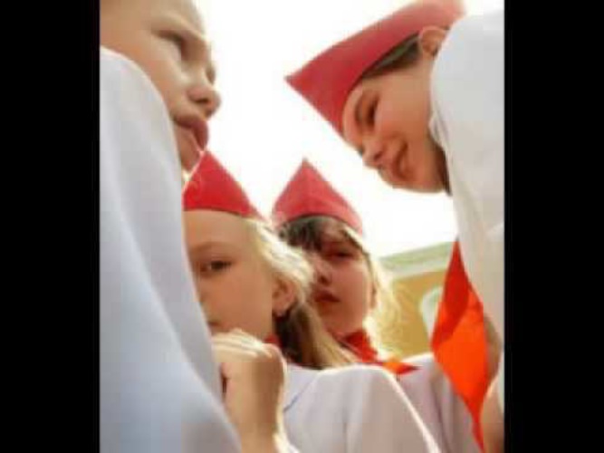 Певица hi-fi пионер всегда готов. Группа хай фай состав. Hi-fi пионер всегда готов. Хай фай пионер всегда готов слушать. Хай фай пионер всегда готов слушать.